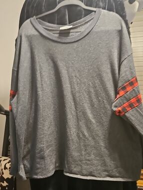 Gray Pullover Sweatshirt with Red Plaid Sleeve Stripes